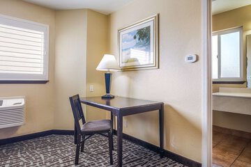 Room 13 of 41