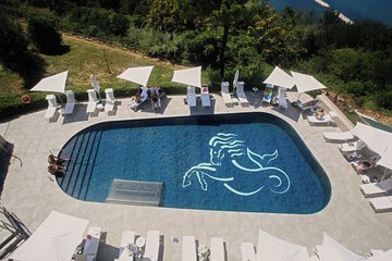 Rooftop pool