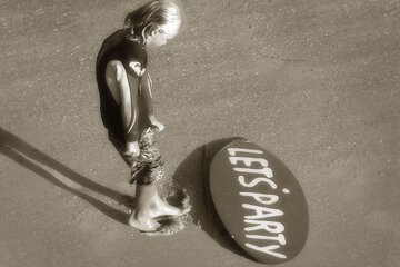 Surfing/boogie boarding