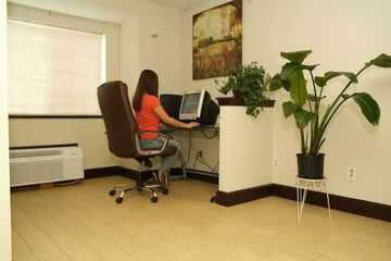 Business Center 30 of 32