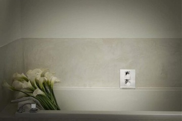 Deep soaking bathtub