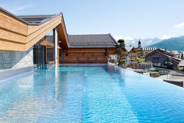Infinity pool