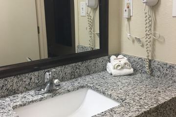 Bathroom sink