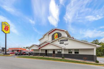 Super 8 by Wyndham Summersville / New River National Park
