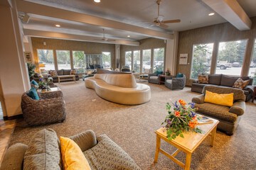 Hotel Interior 4 of 38