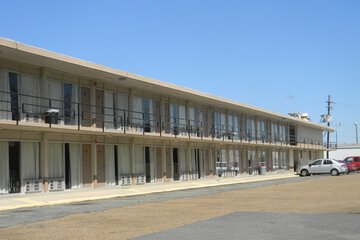 Sunrise Inn