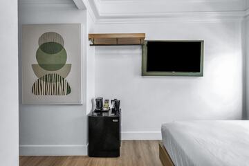 Room 70 of 100