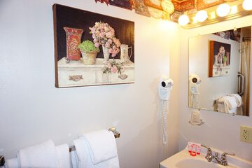 Bathroom amenities