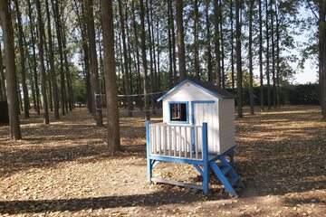 Children's play area - outdoor