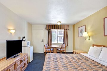 Room 9 of 14