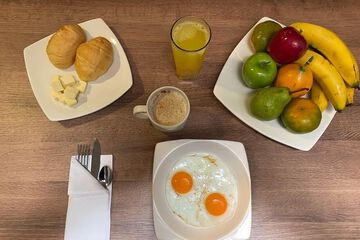 Breakfast meal