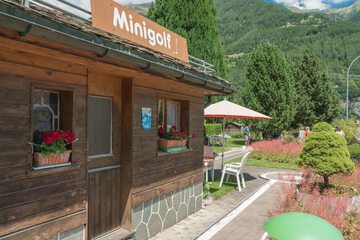 Mini-golf