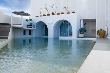 Private pool