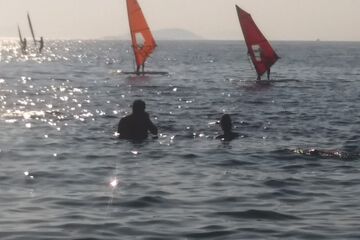 Surfing/boogie boarding