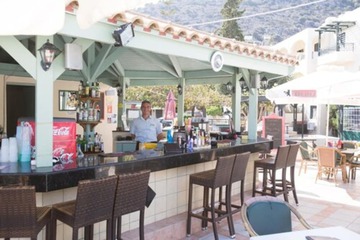Poolside bar