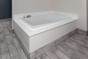 Jetted tub