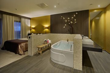 Jetted tub