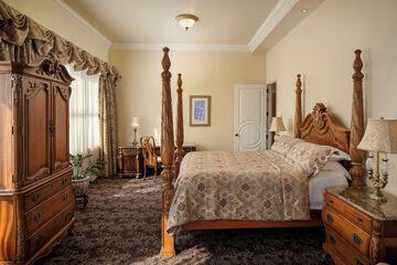 Room 32 of 89
