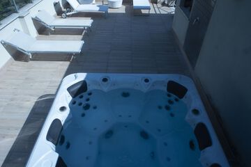 Rooftop pool