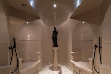 Steam room