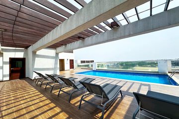 Rooftop pool