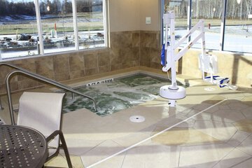 Indoor spa tub