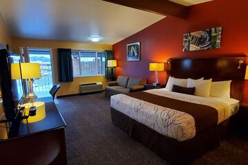 Olympic Inn & Suites