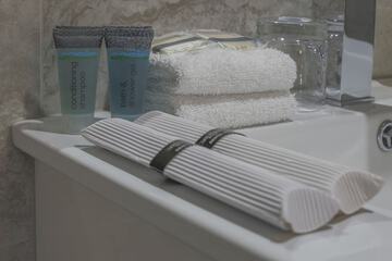 Bathroom amenities