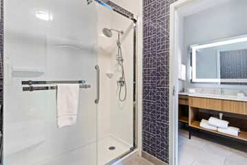 Bathroom shower