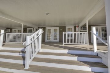 Ambassador Inn