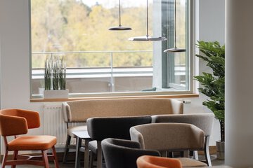 Lobby lounge
