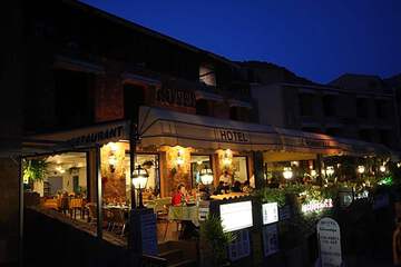 Photo 48