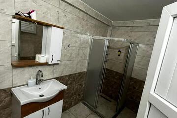 Photo 33