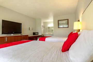 Room 25 of 47