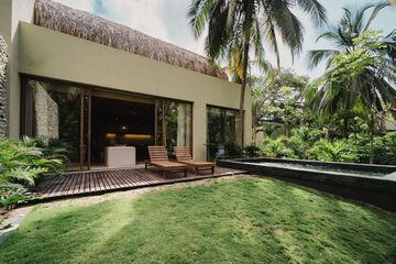 Private pool