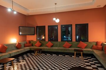 Lobby lounge