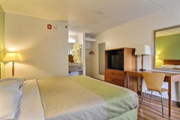 Motel 6 Willoughby OH Cleveland