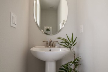 Bathroom sink
