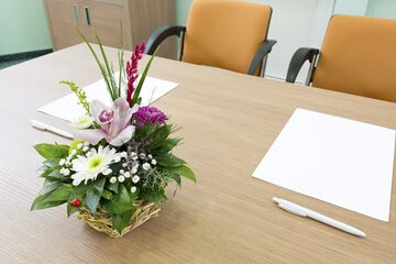 Meeting facility
