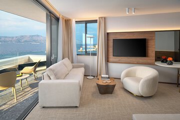 Beach/ocean view