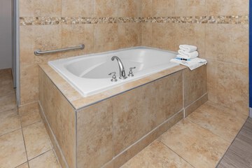 Jetted tub