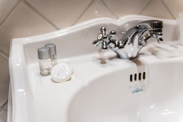 Bathroom sink