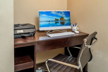 Business Center 35 of 36