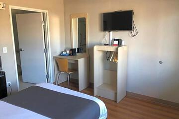 Photo 18