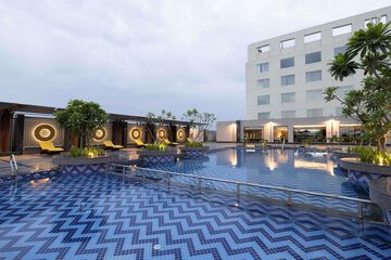 Rooftop pool