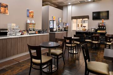 Breakfast/Coffee Service 26 of 28