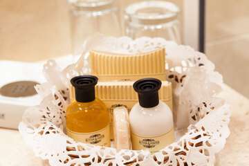Bathroom amenities