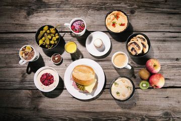 Breakfast meal
