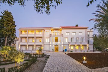 Front of property - evening/night