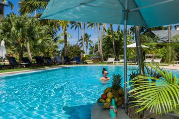 Poolside bar